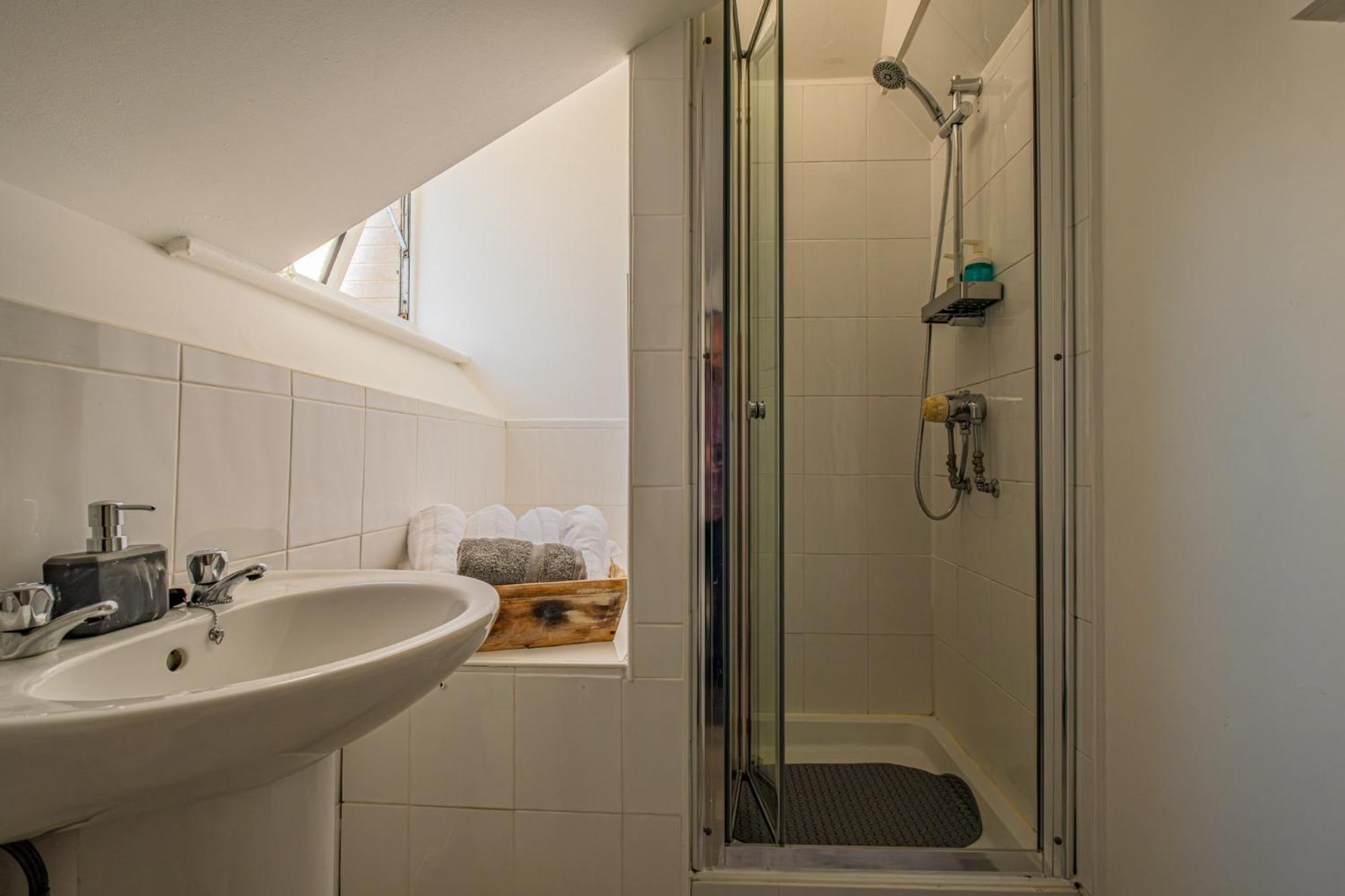 Castleview Coastal Comfort With 2 Parking Spaces Oystermouth Εξωτερικό φωτογραφία