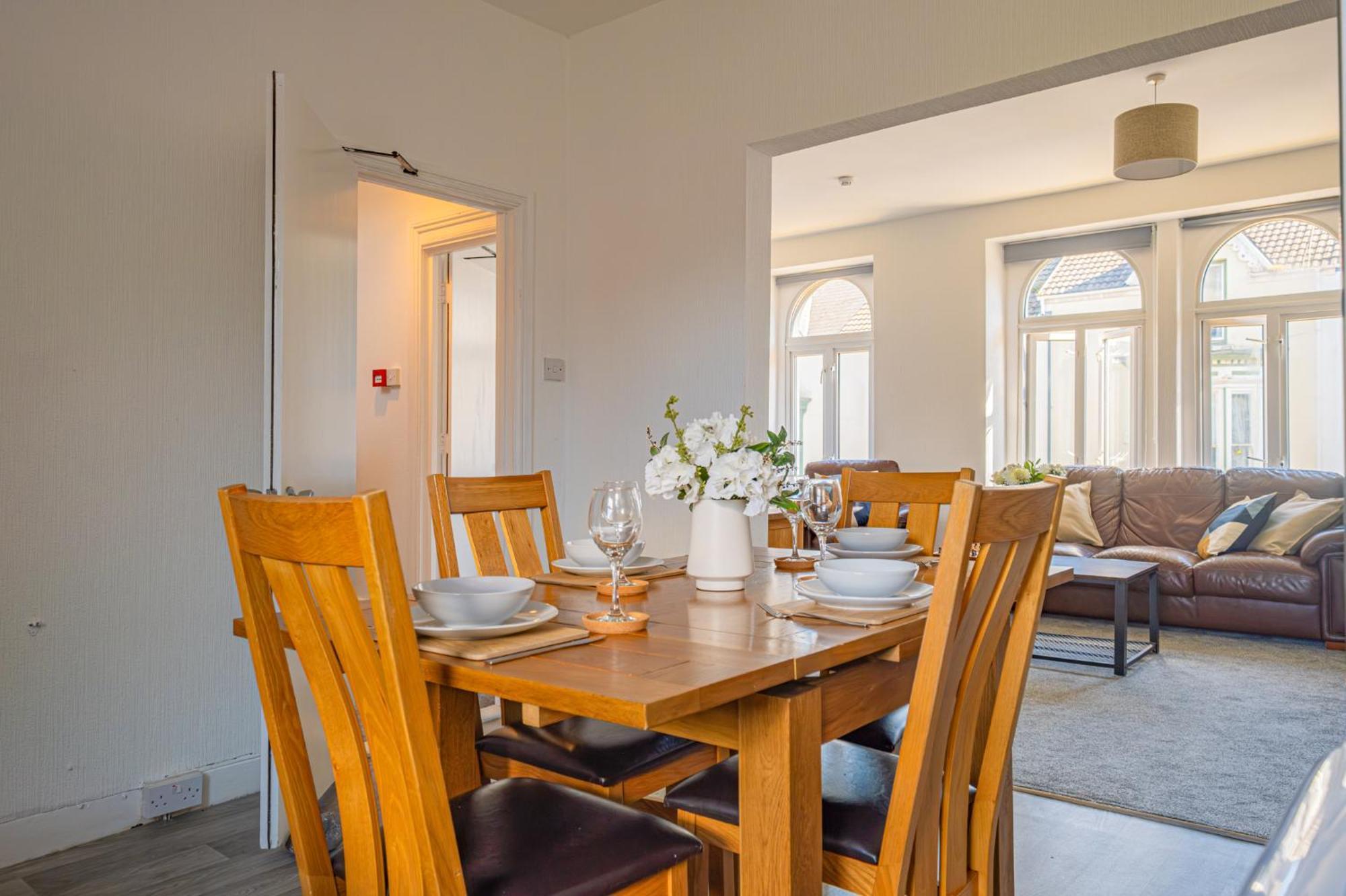 Castleview Coastal Comfort With 2 Parking Spaces Oystermouth Εξωτερικό φωτογραφία
