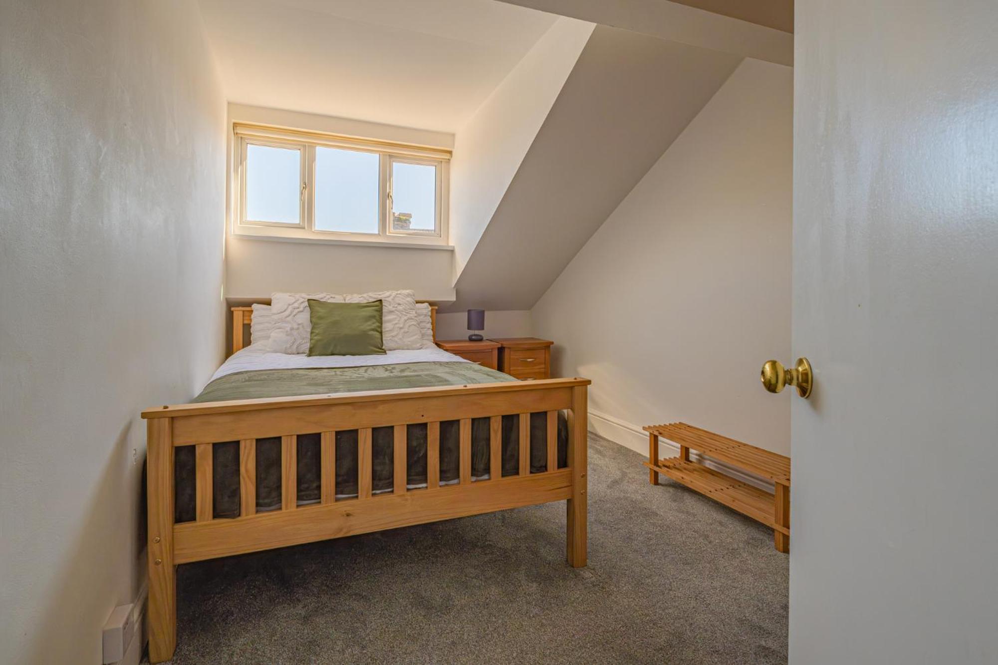 Castleview Coastal Comfort With 2 Parking Spaces Oystermouth Εξωτερικό φωτογραφία