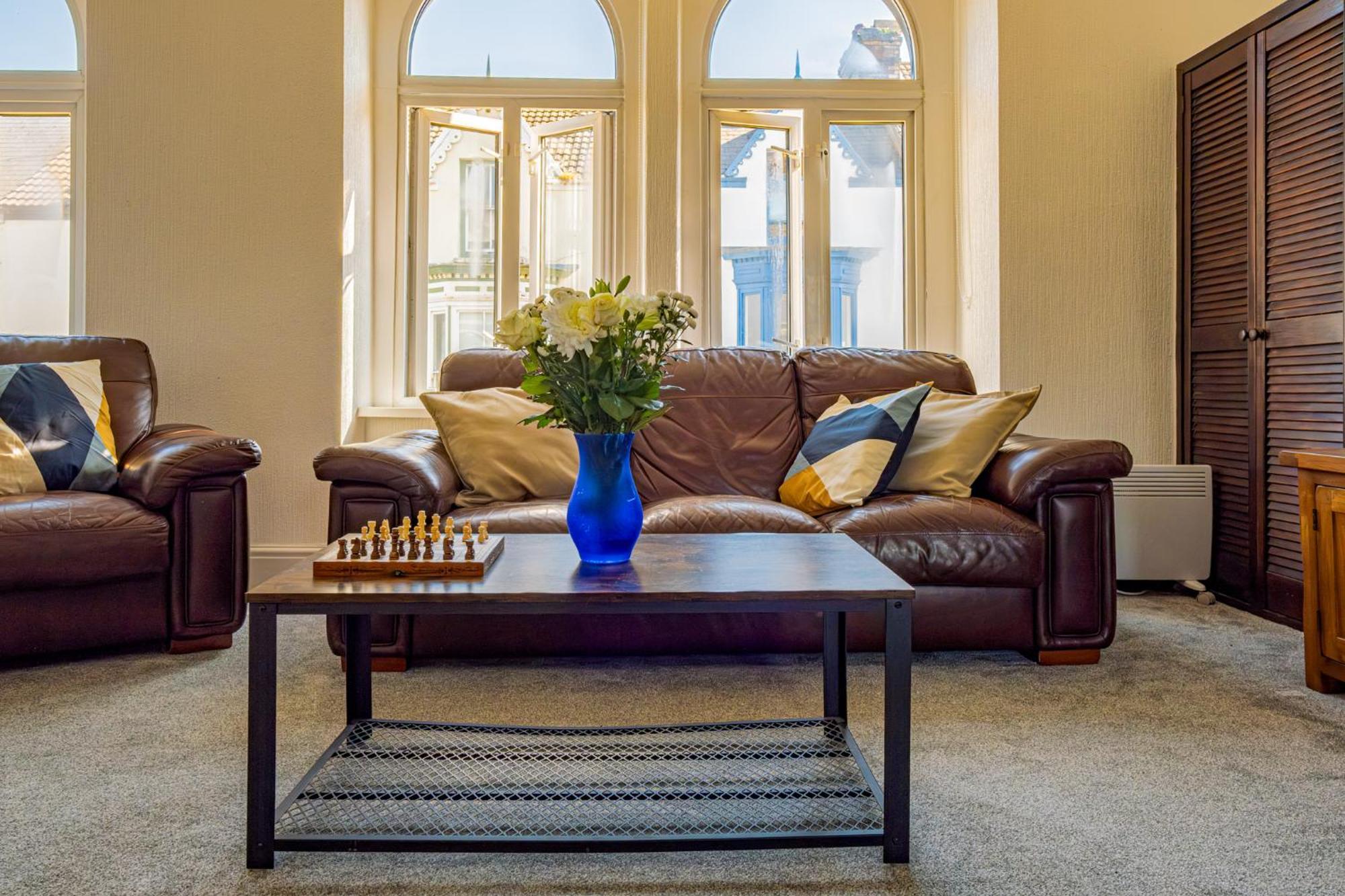 Castleview Coastal Comfort With 2 Parking Spaces Oystermouth Εξωτερικό φωτογραφία